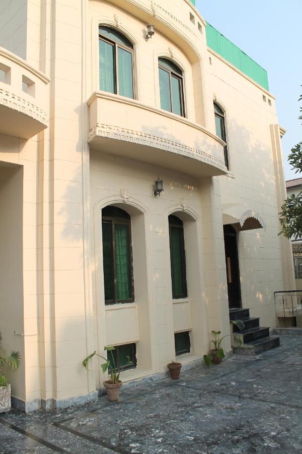 Mudan Residency Hotel Islamabad Exterior photo